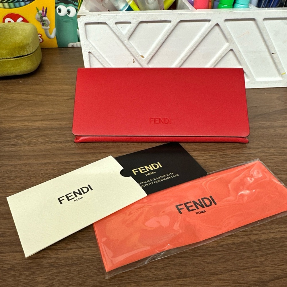2 Fendi Royal Blue  And Fendi  Red Sunglasses Case with Fendi Cloth  <<<3>>> - Picture 4 of 7